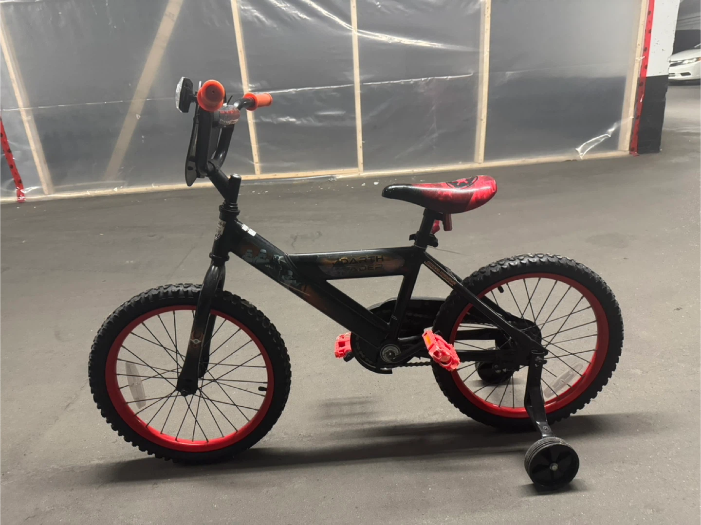 Darth Vader Kids' Bike - Great Condition! - photo 2