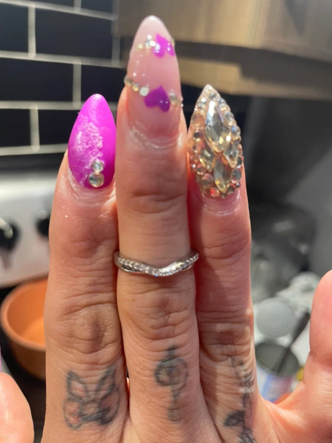 White Gold Diamond Ring Set image indicator(5)