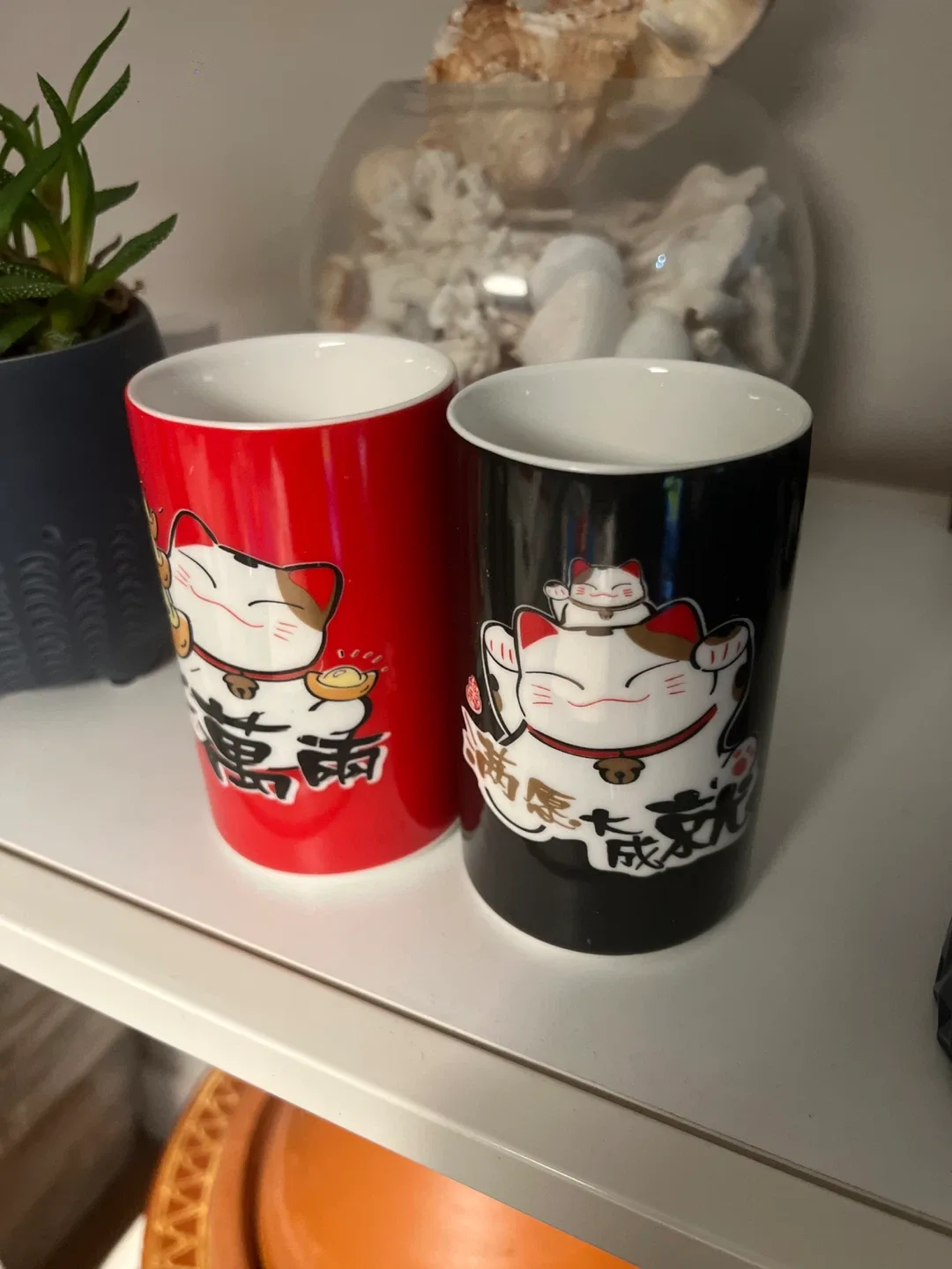 Maneki Neko Lucky Cat Mugs - Set of 2
