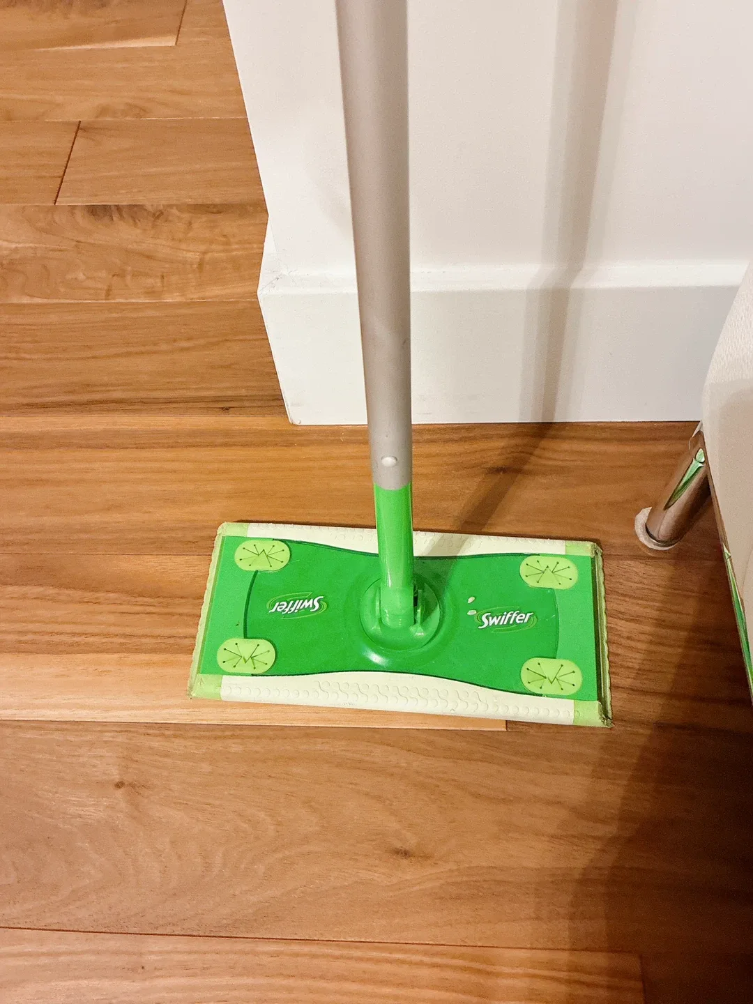 Swiffer Floor Mop image indicator(2)