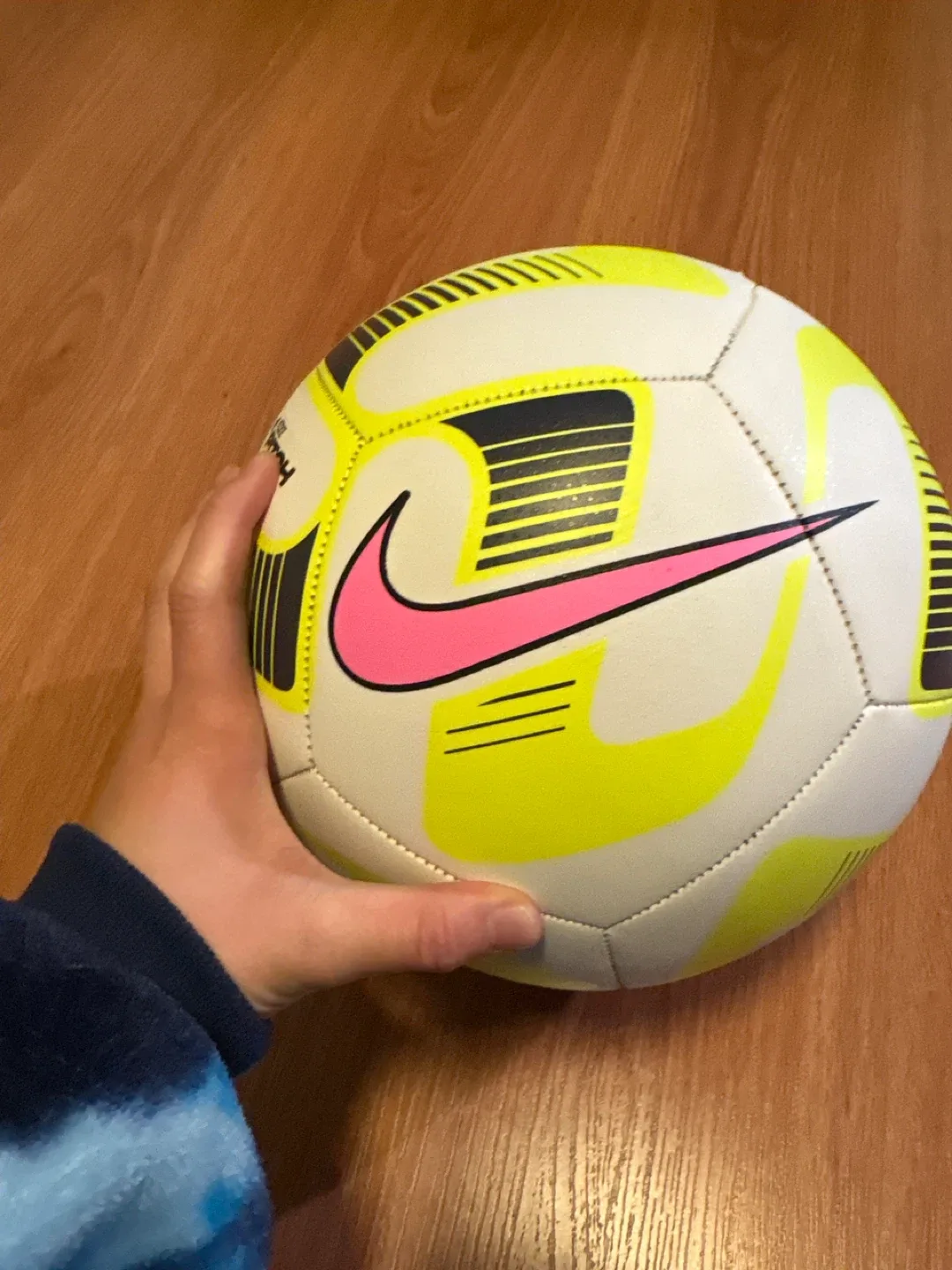 Nike 2022-2023 Soccer Ball image indicator(2)