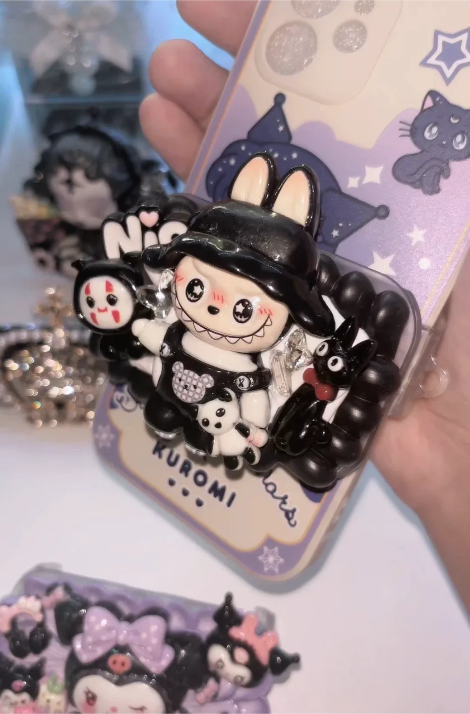 15$ keychains and phone accessories image indicator(5)