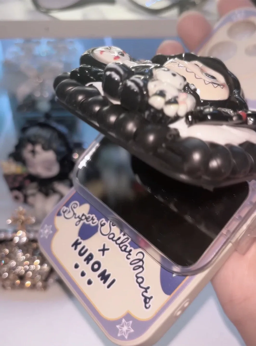 15$ keychains and phone accessories image indicator(8)