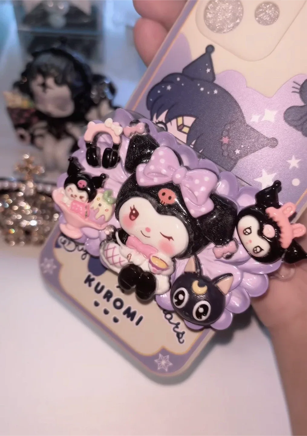 15$ keychains and phone accessories image indicator(7)