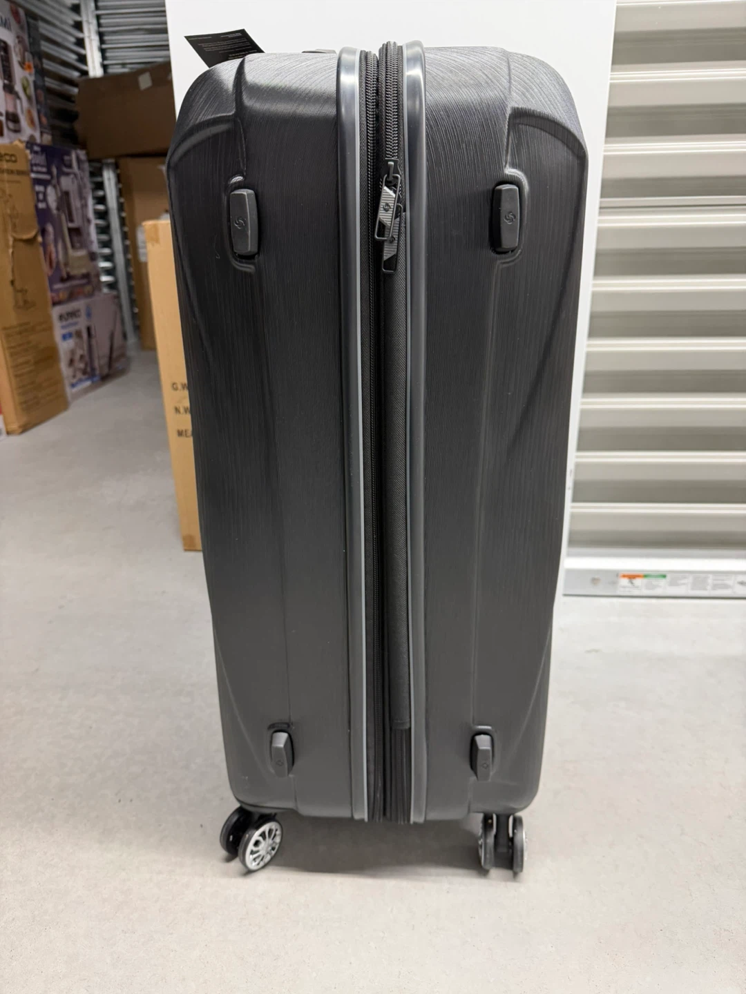 Samsonite Centric 2 Hardside Spinner Medium Suitcase - Black - photo 2