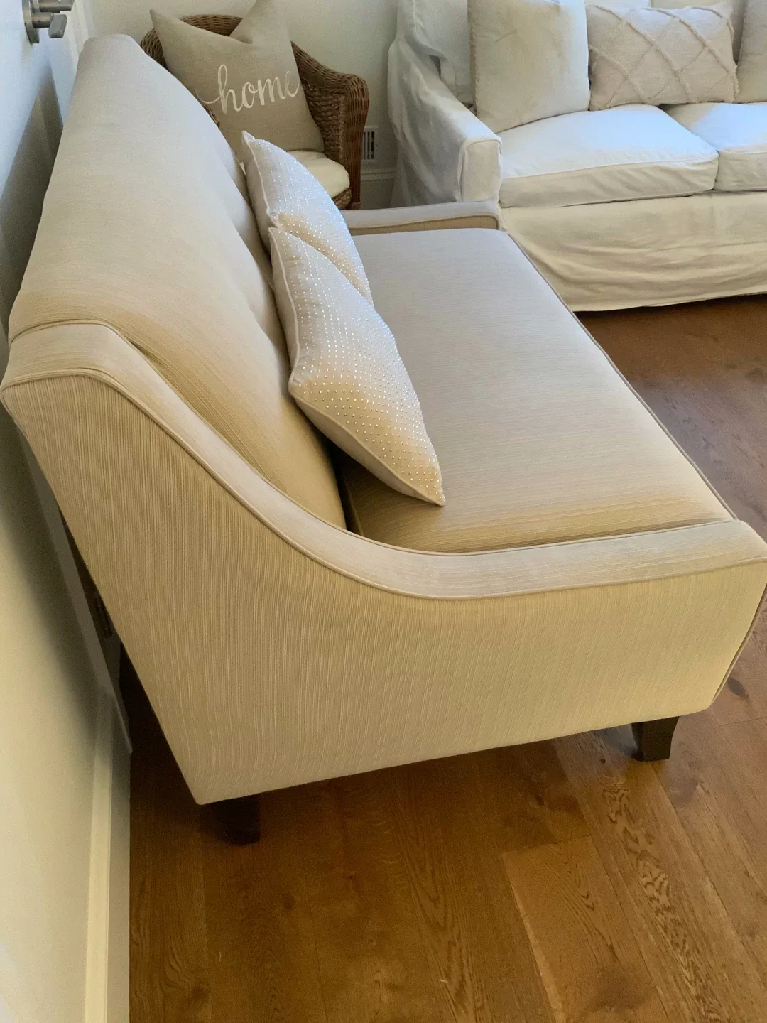 ⭐️Beautiful Custom Elte Loveseat And Cushions⭐️ image indicator(6)
