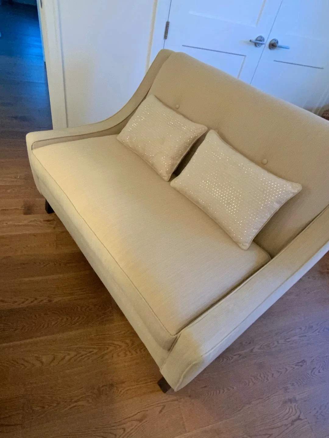 ⭐️Beautiful Custom Elte Loveseat And Cushions⭐️ image indicator(8)