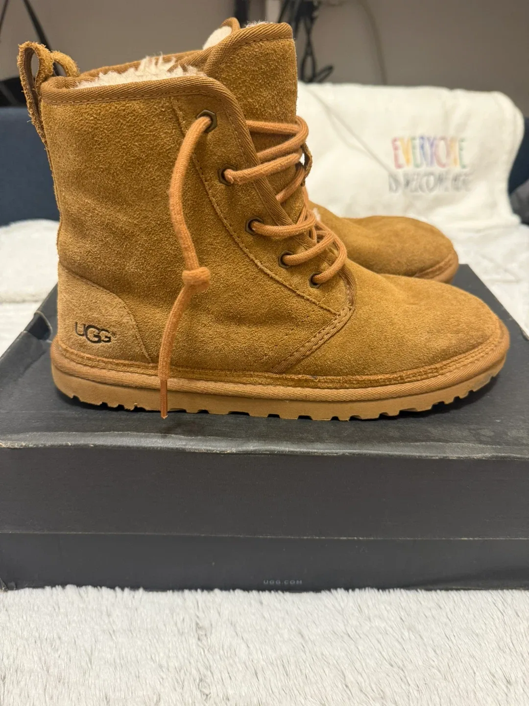 UGG Harkley Men’s Boots 1016472 – Size 8 – Excellent Condition image indicator(3)
