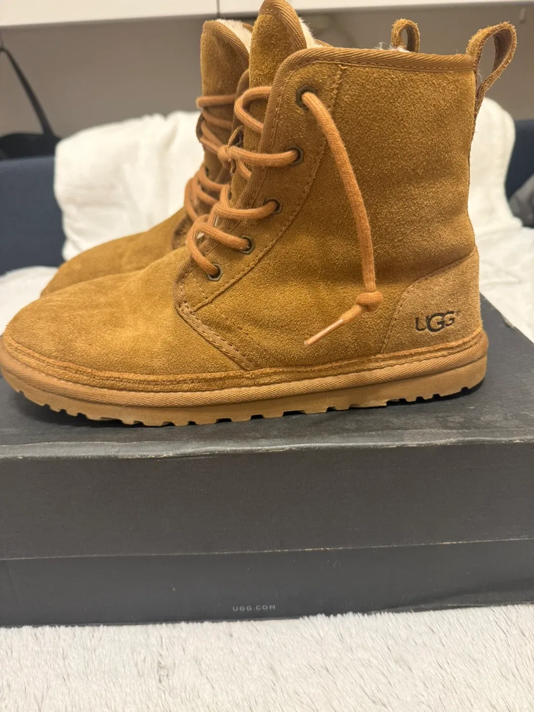 UGG Harkley Men’s Boots 1016472 – Size 8 – Excellent Condition image indicator(2)