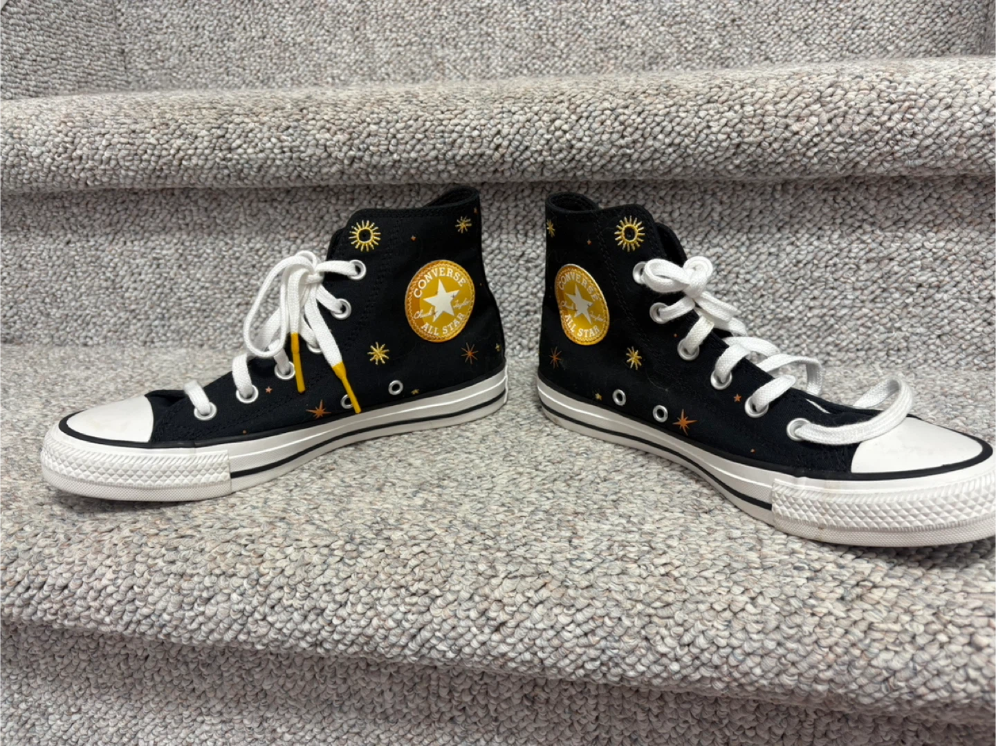 Converse All Star High Top - Size 7