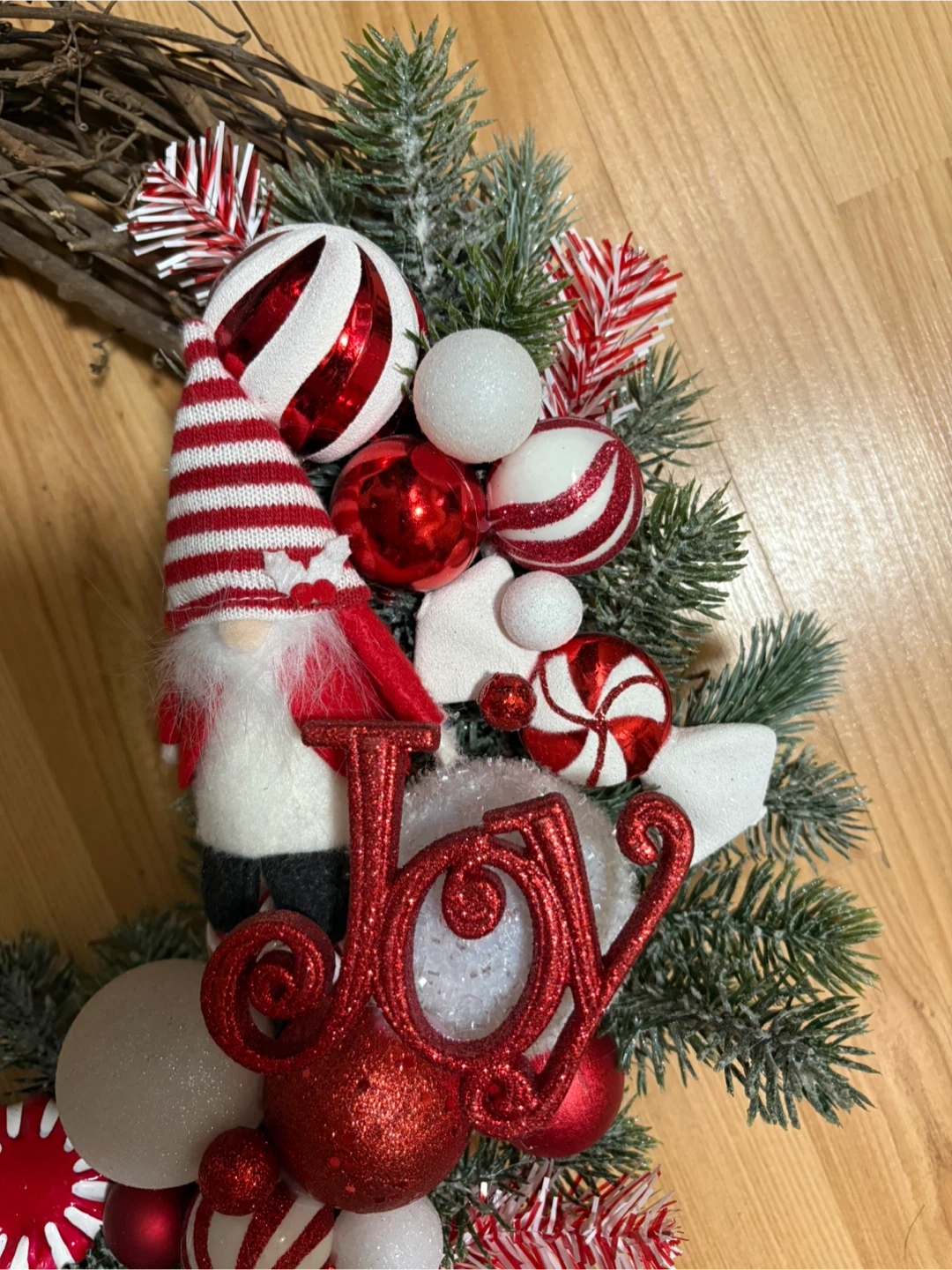 Christmas Wreath with Gnome and Ornaments - photo 2