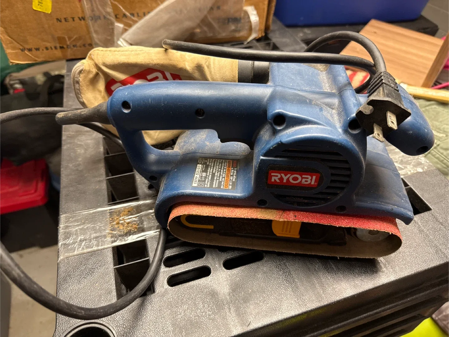 Ryobi BE318-2 Belt Sander