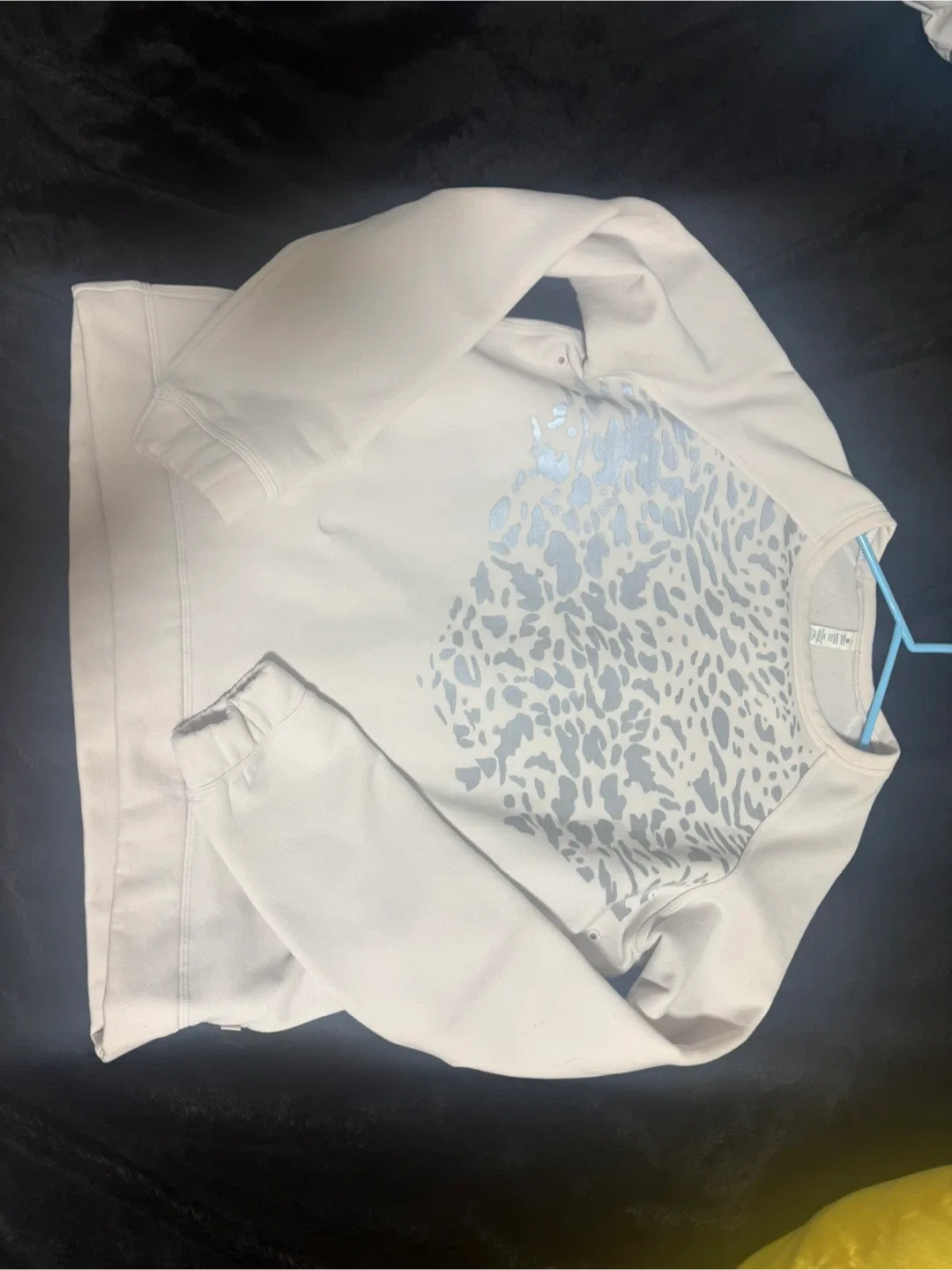 Lululemon Cream/Silver Pullover - Size 8