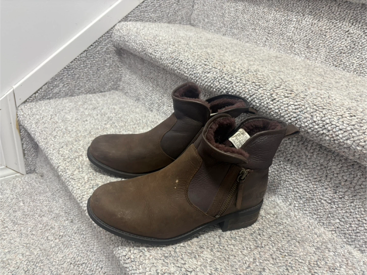 Ugg Brown Leather Ankle Boots Size 7 - photo 2
