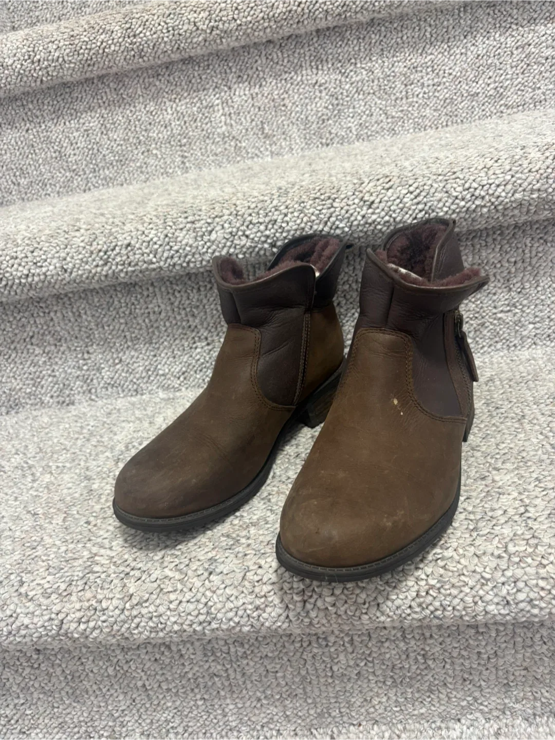 Ugg Brown Leather Ankle Boots Size 7