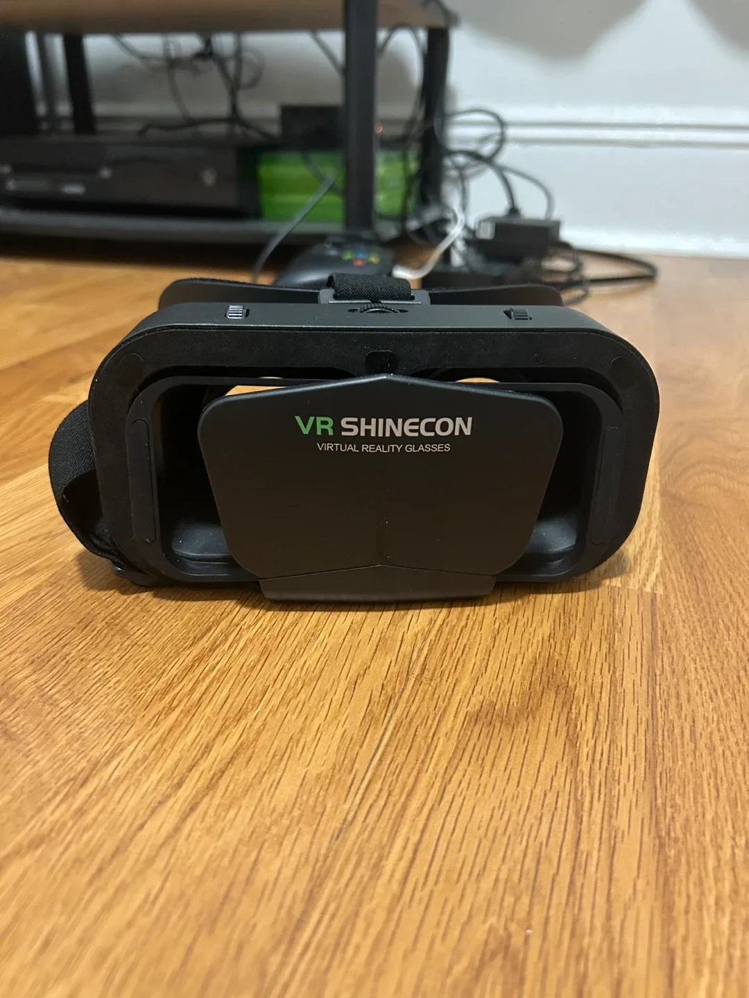 VR SHINECON Virtual Reality Glasses – $8