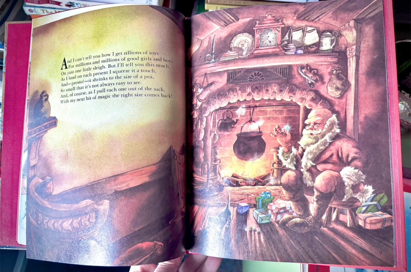 HARDCOVER CHRISTMAS BOOK "Santa's Christmas Journey" - photo 5