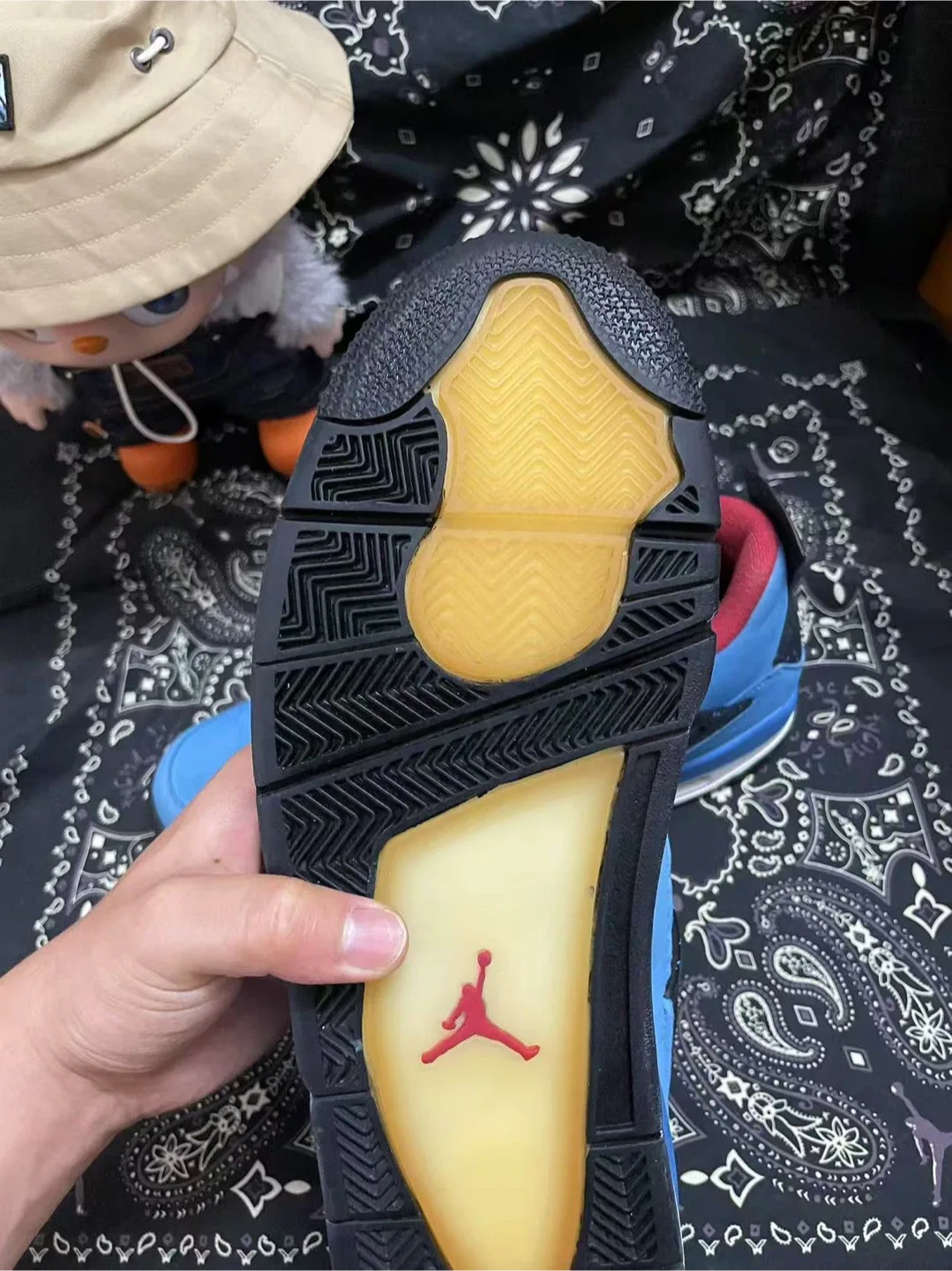 Air Jordan 4 Retro Travis Scott Cactus Jack size 11.5 image indicator(4)