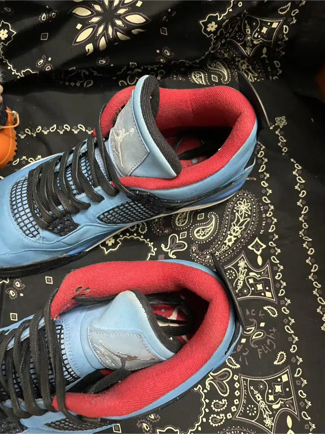 Air Jordan 4 Retro Travis Scott Cactus Jack size 11.5 image indicator(3)