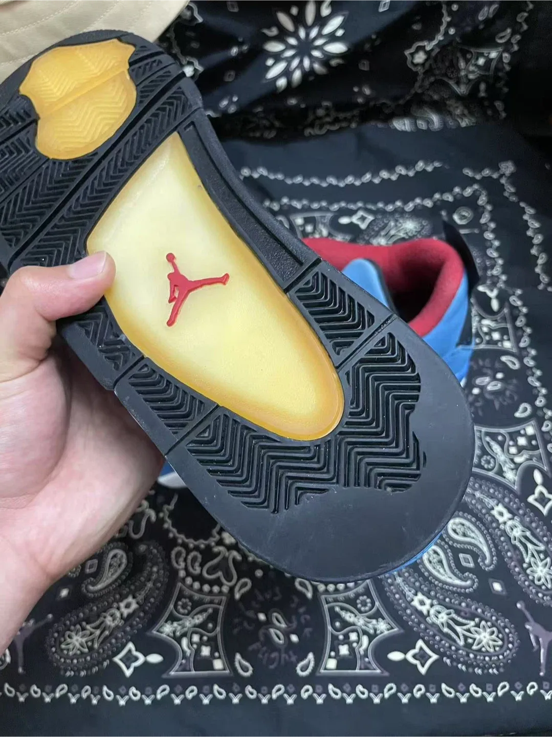 Air Jordan 4 Retro Travis Scott Cactus Jack size 11.5 image indicator(7)