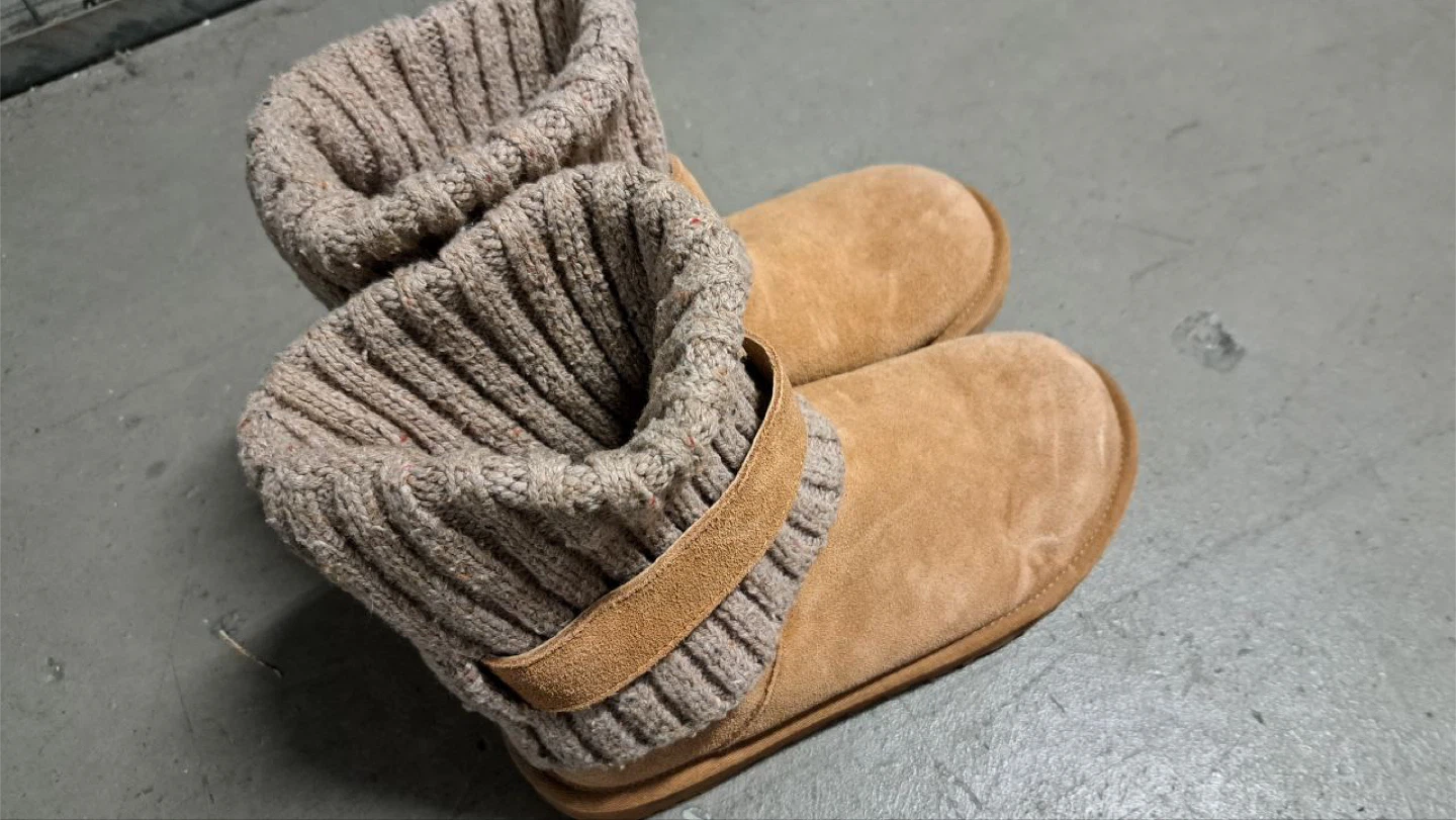 UGG Boots Size 7 - photo 2