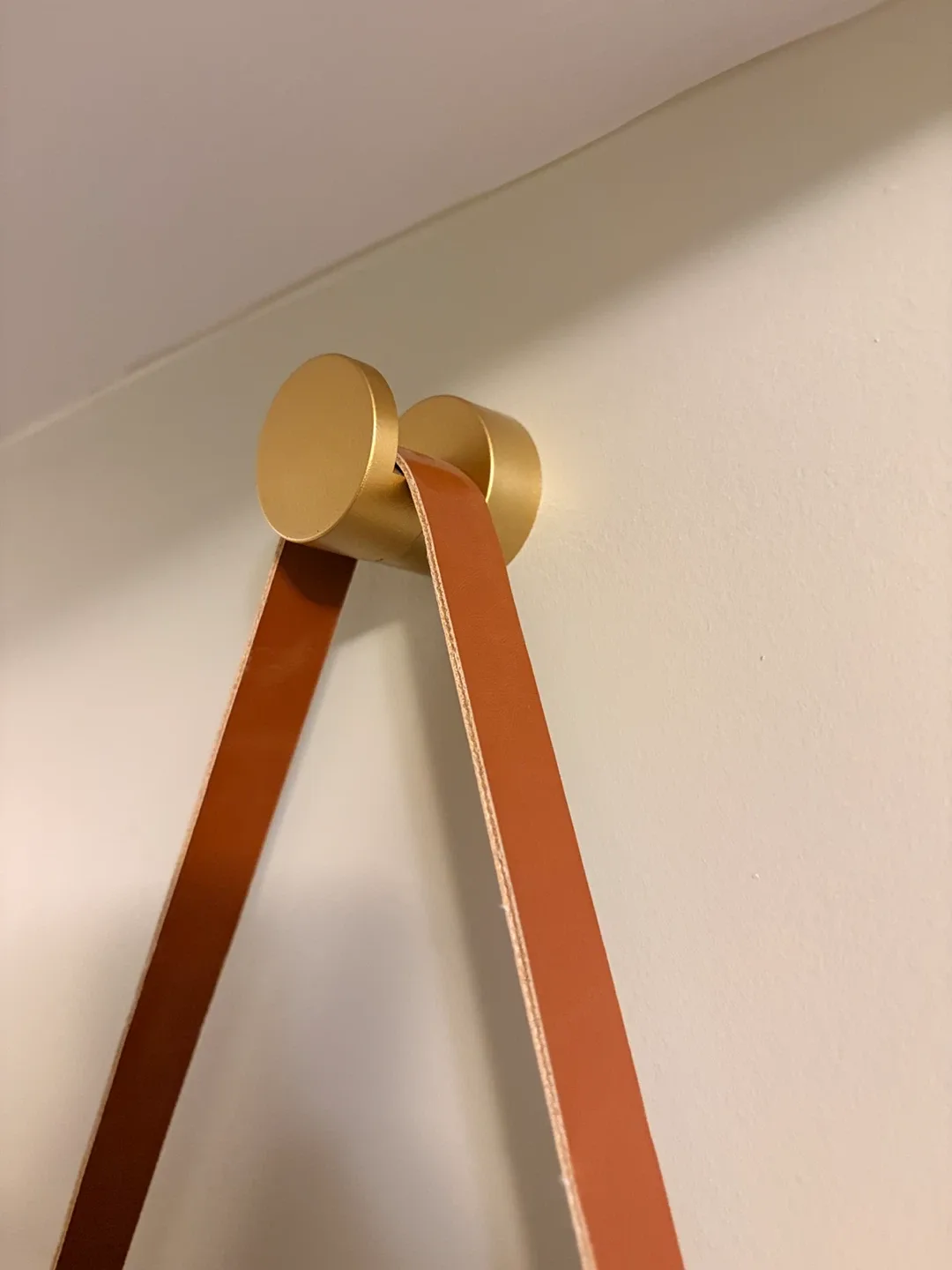 Gold Wall Clock with Leather Strap image indicator(4)