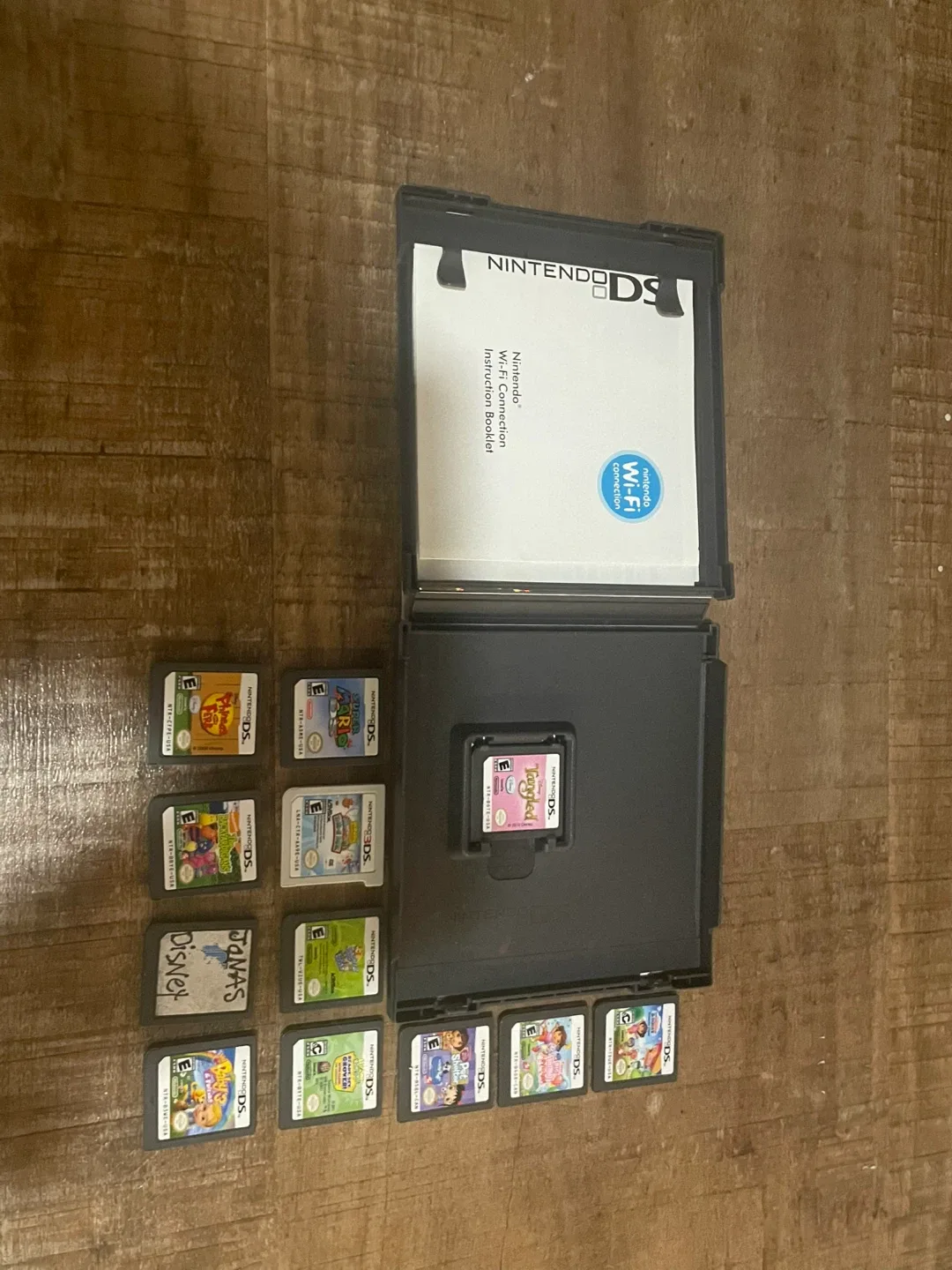 Nintendo DS game bundle lot image indicator(2)