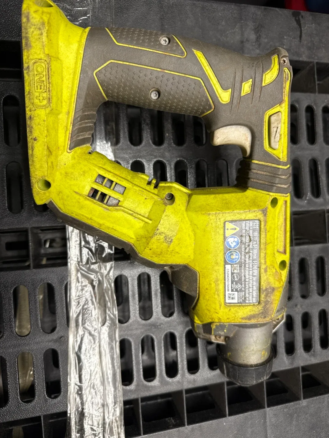 Ryobi P222 Hammer Drill image indicator(2)