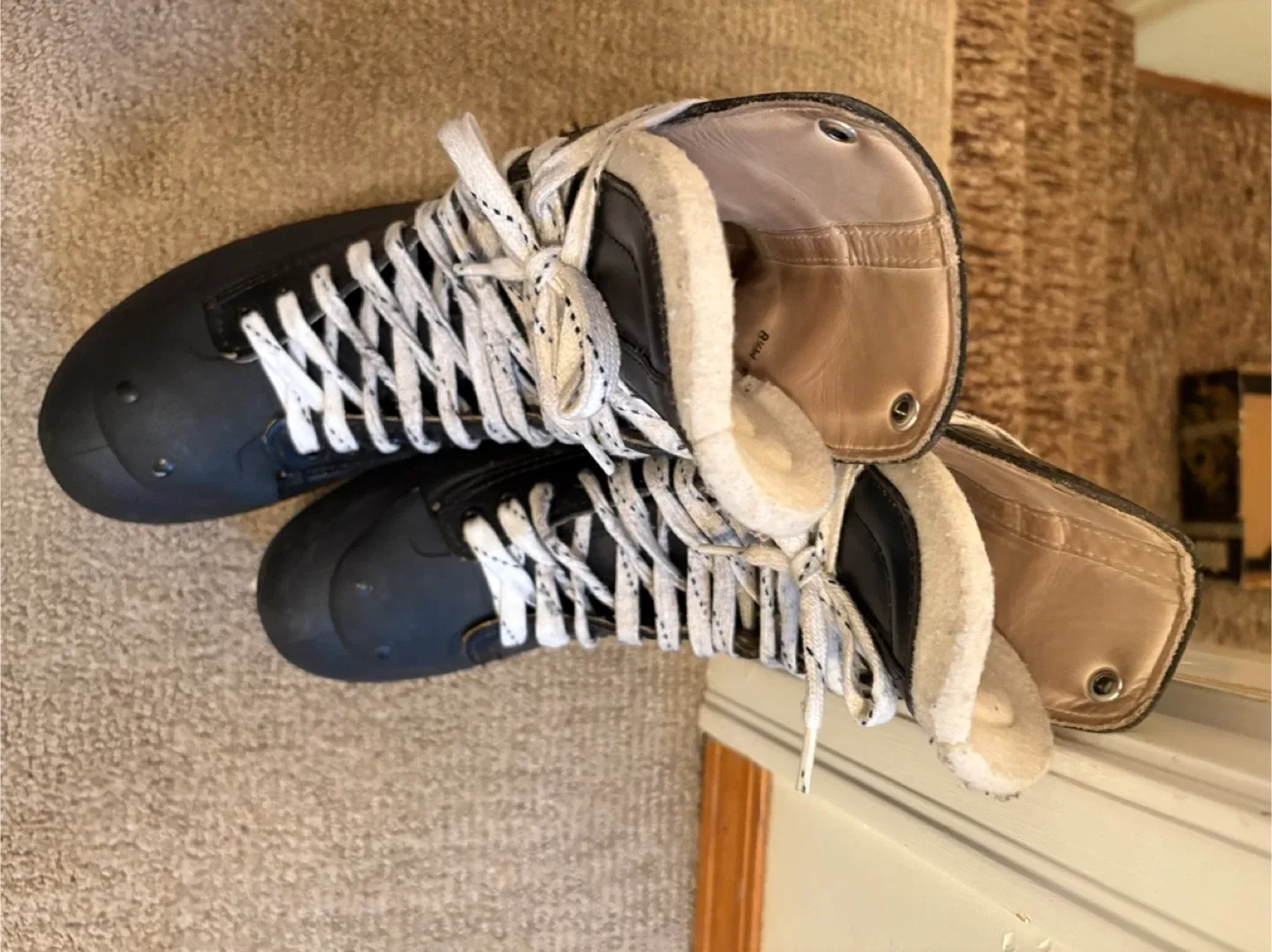 Micron Medalic Gold Ice Hockey Skates - Size 8.5W image indicator(5)