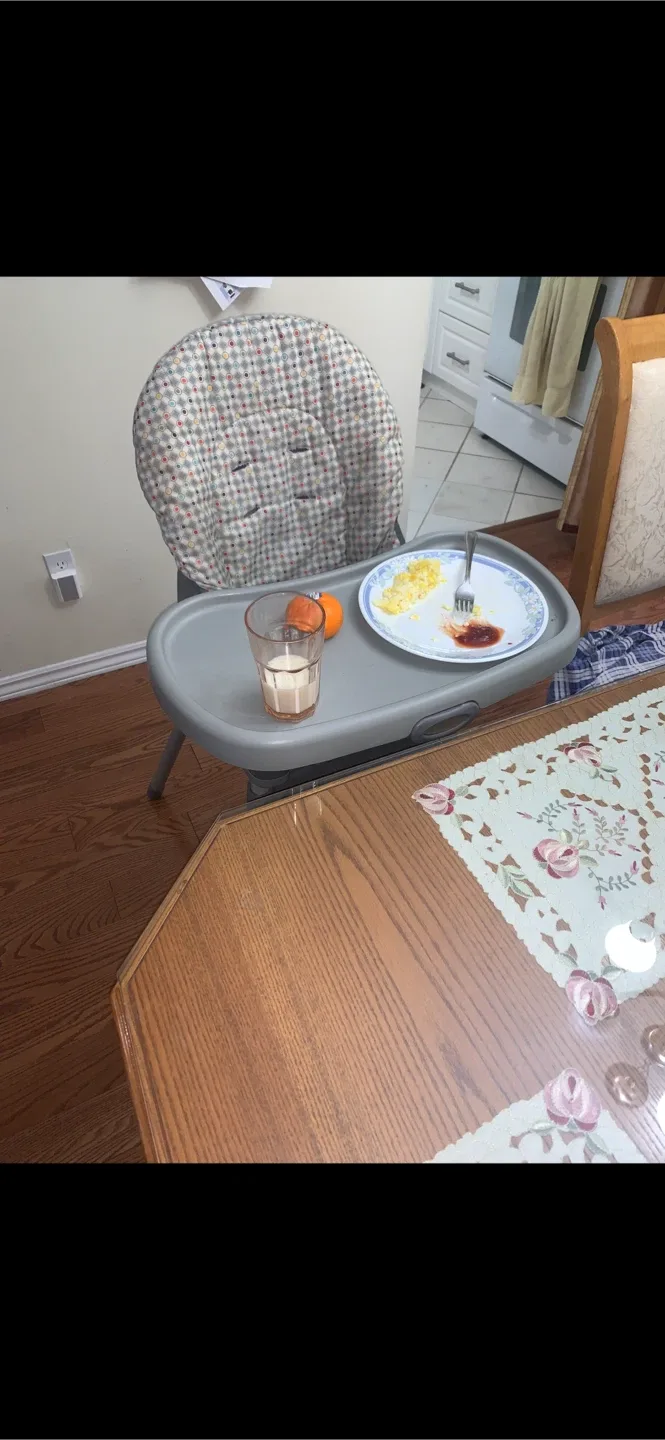 Baby Eating Feeding High Chair image indicator(5)