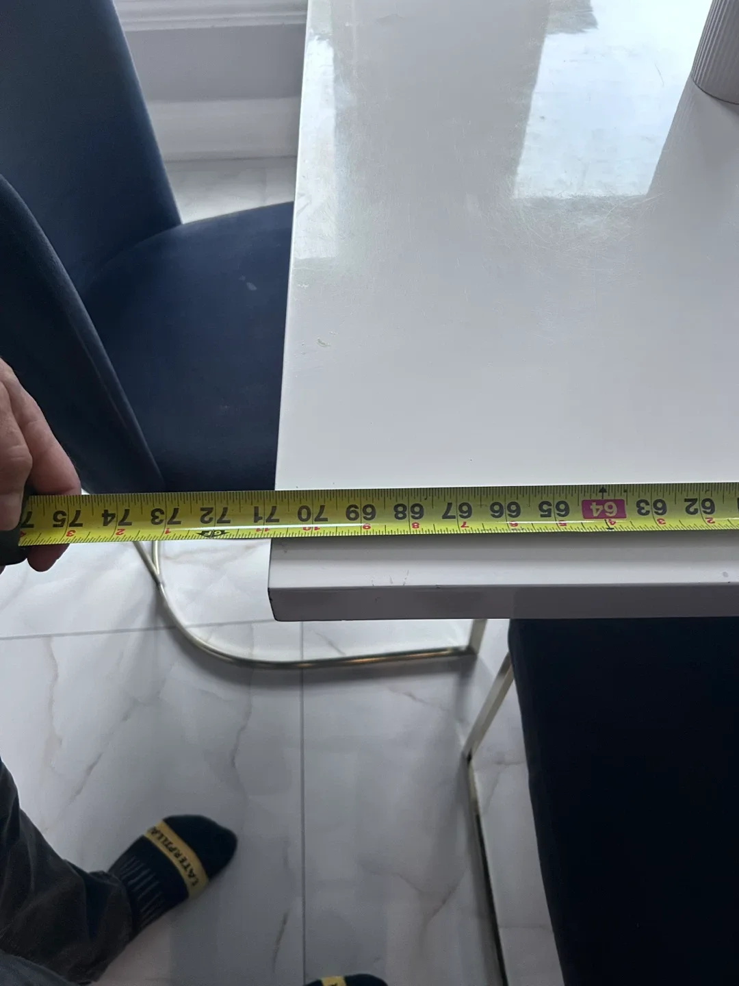 White dinner table with chairs image indicator(7)