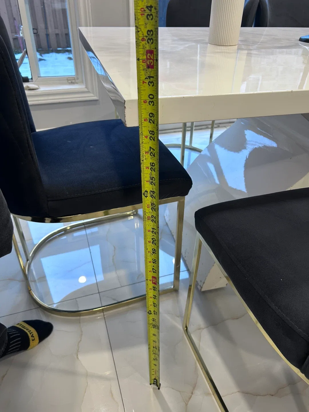 White dinner table with chairs image indicator(5)