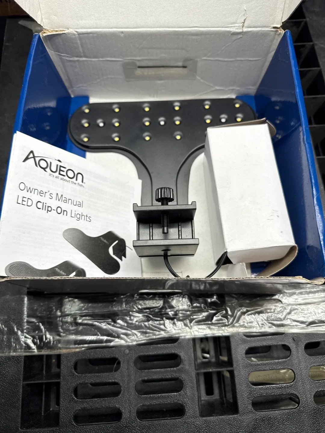 Aqueon Freshwater Aquarium Clip-On LED Light image indicator(2)