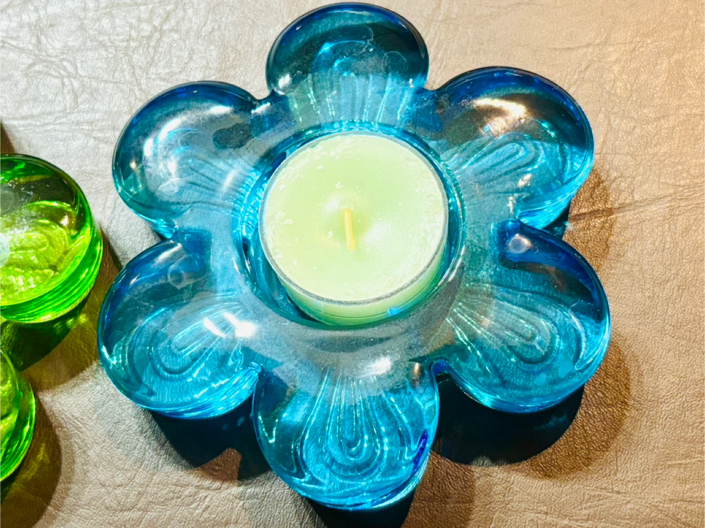 2 Flower Shaped Glass Candle Holders with Tea Light Candles - photo 4