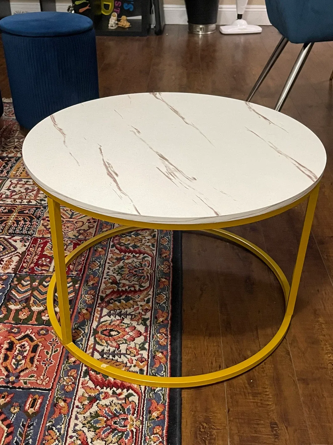 Round Small Table - White Marble Top, Gold Frame image indicator(2)