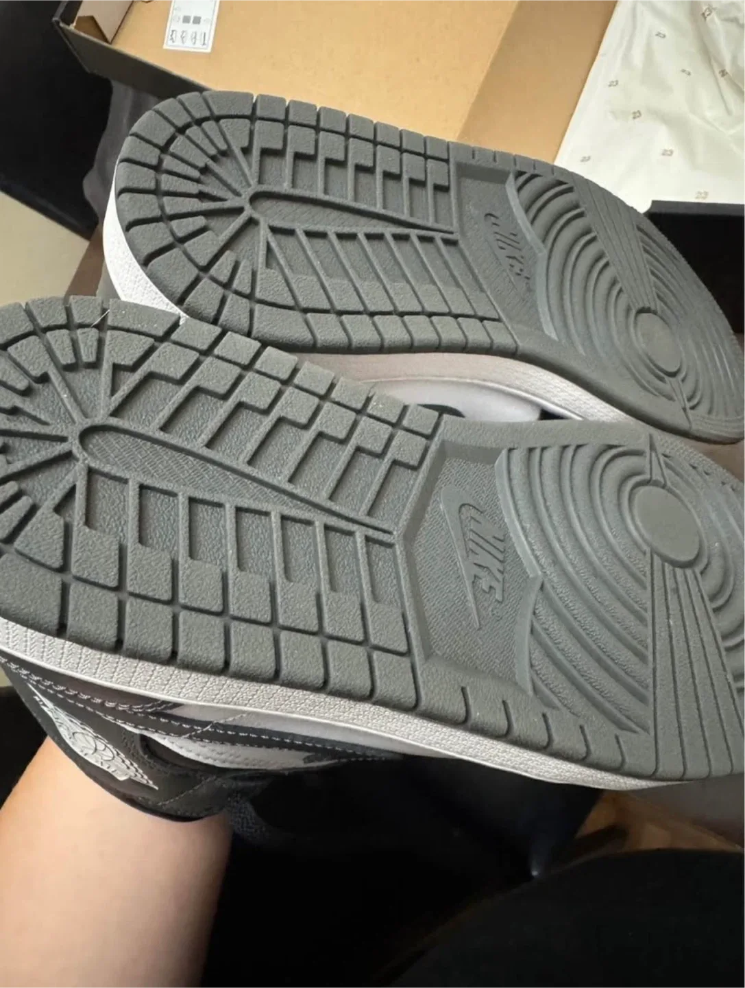 Air Jordan 1 Mid Black/Iron Grey, Size 7.5 image indicator(5)