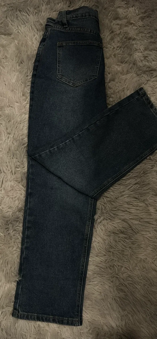 Fashion Nova Jeans - Size 0 image indicator(2)