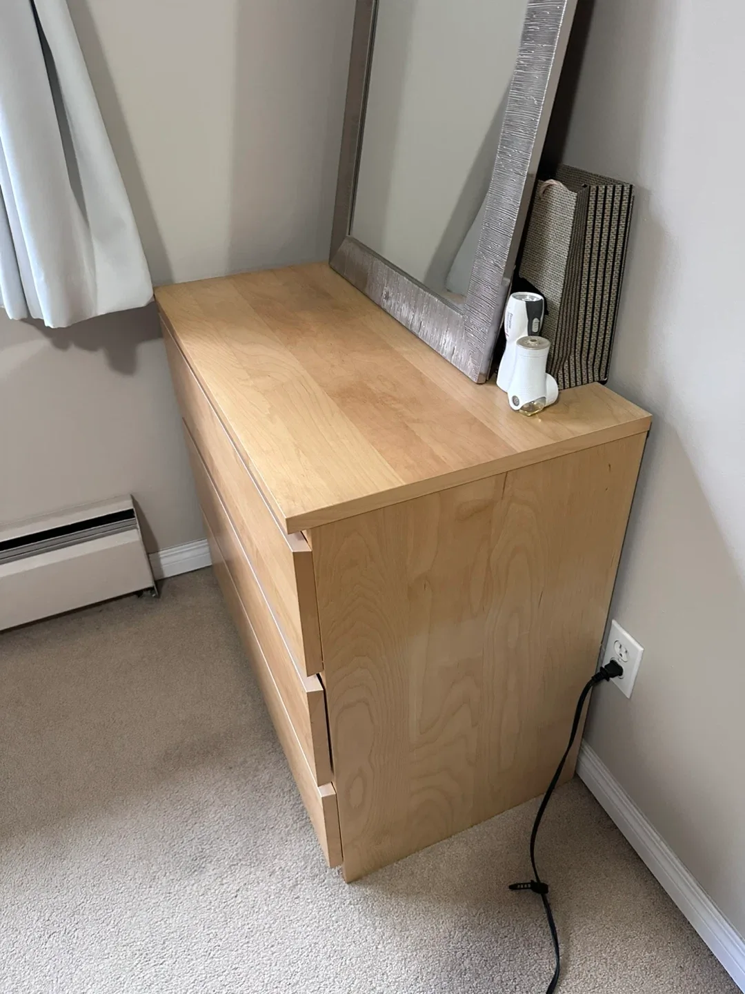 3-Drawer Dresser image indicator(2)