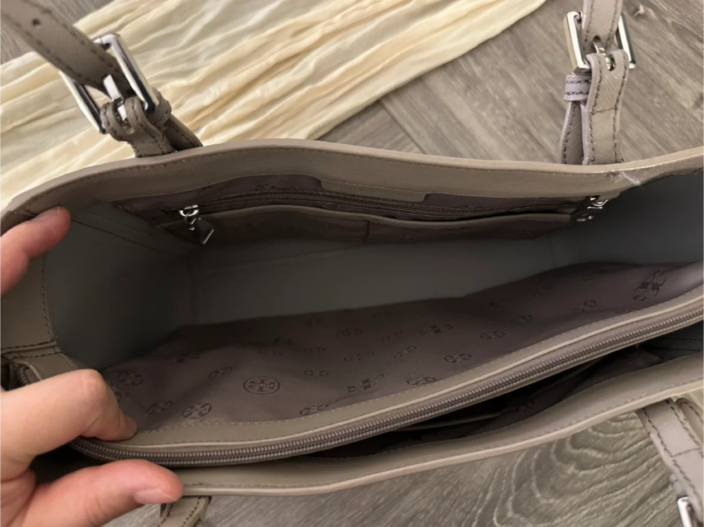 Tory Burch Tote Bag - Taupe image indicator(5)