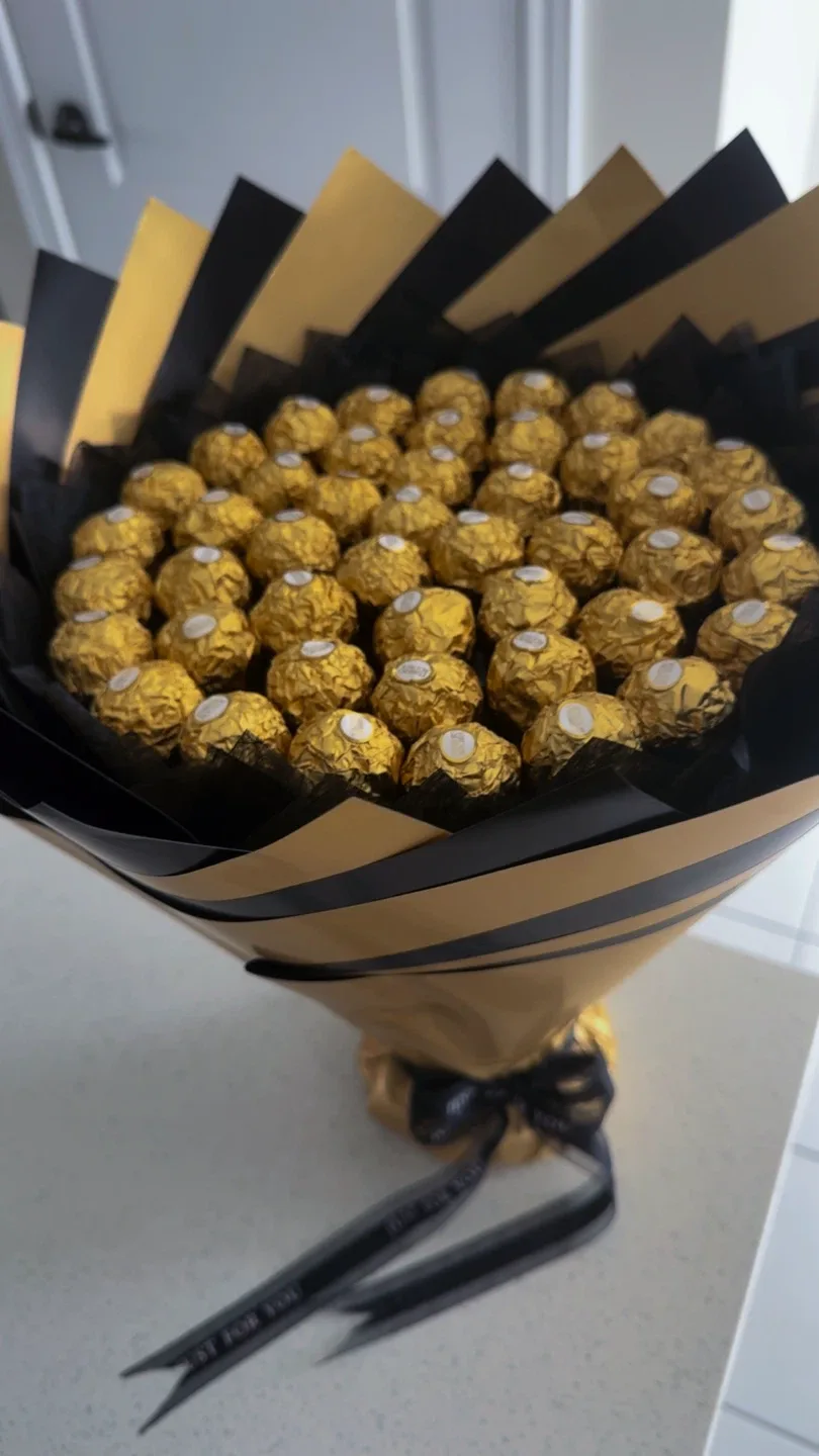 Ferrero Rocher Chocolate Bouquet image indicator(5)