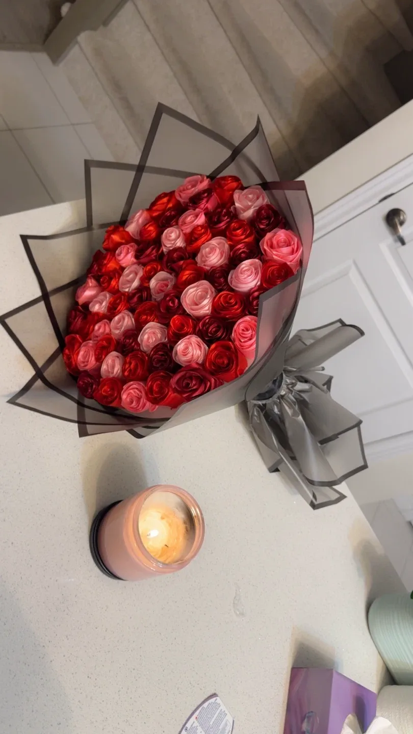 Rose Bouquet image indicator(6)