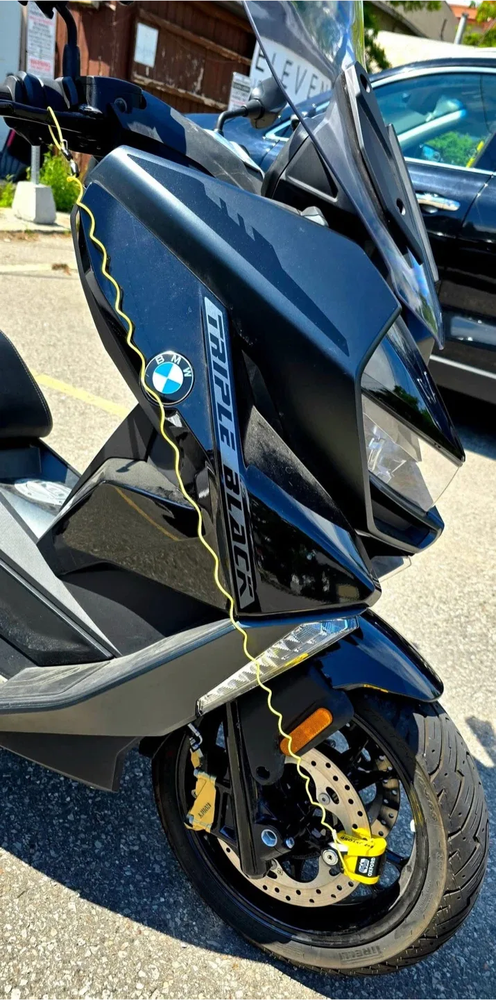 BMW C400 GT Scooter - Great Condition! image indicator(6)