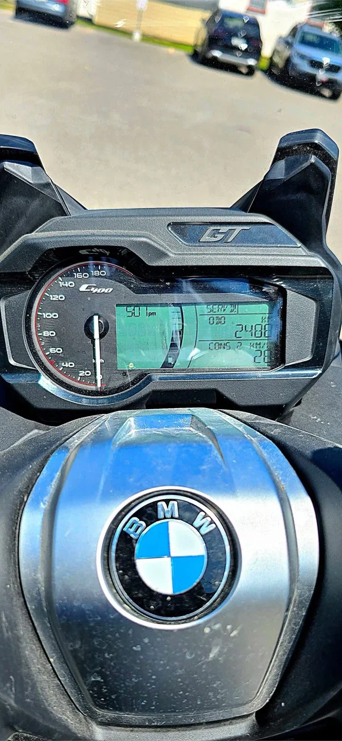 BMW C400 GT Scooter - Great Condition! image indicator(5)