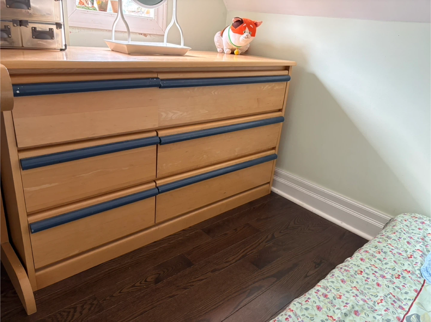 Solid wood dressing table with Mirror