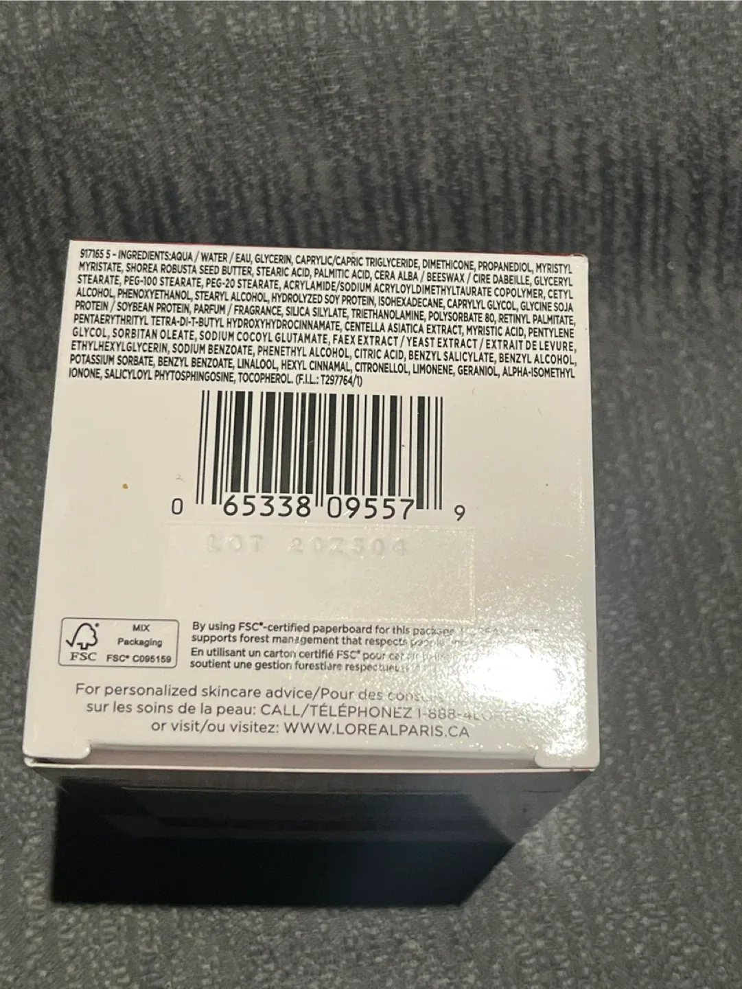 L'Oréal Paris Revitalift Anti-Wrinkle Firming Moisturizer image indicator(2)