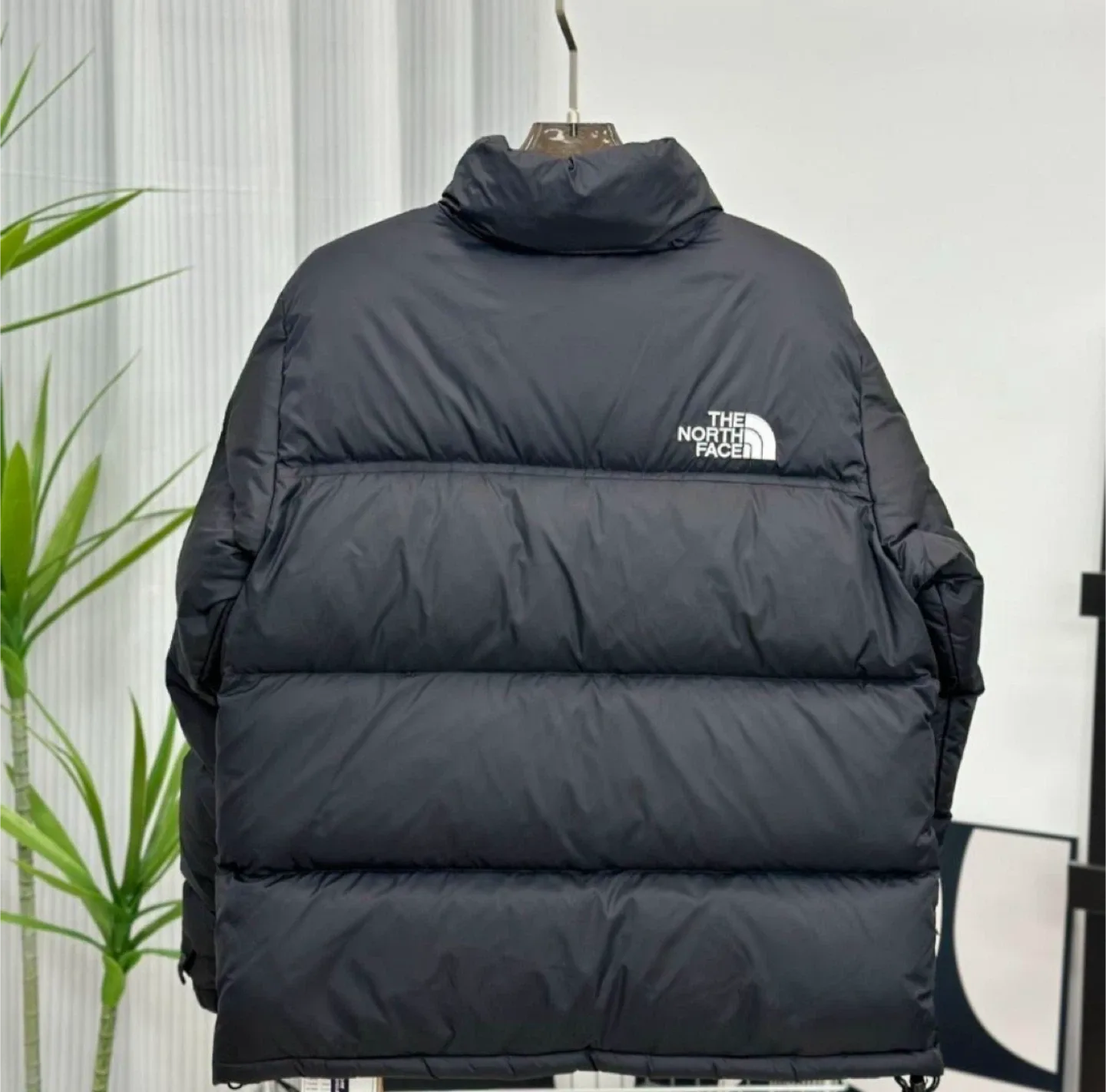 The North Face 700 Puffer Jacket, Black image indicator(4)