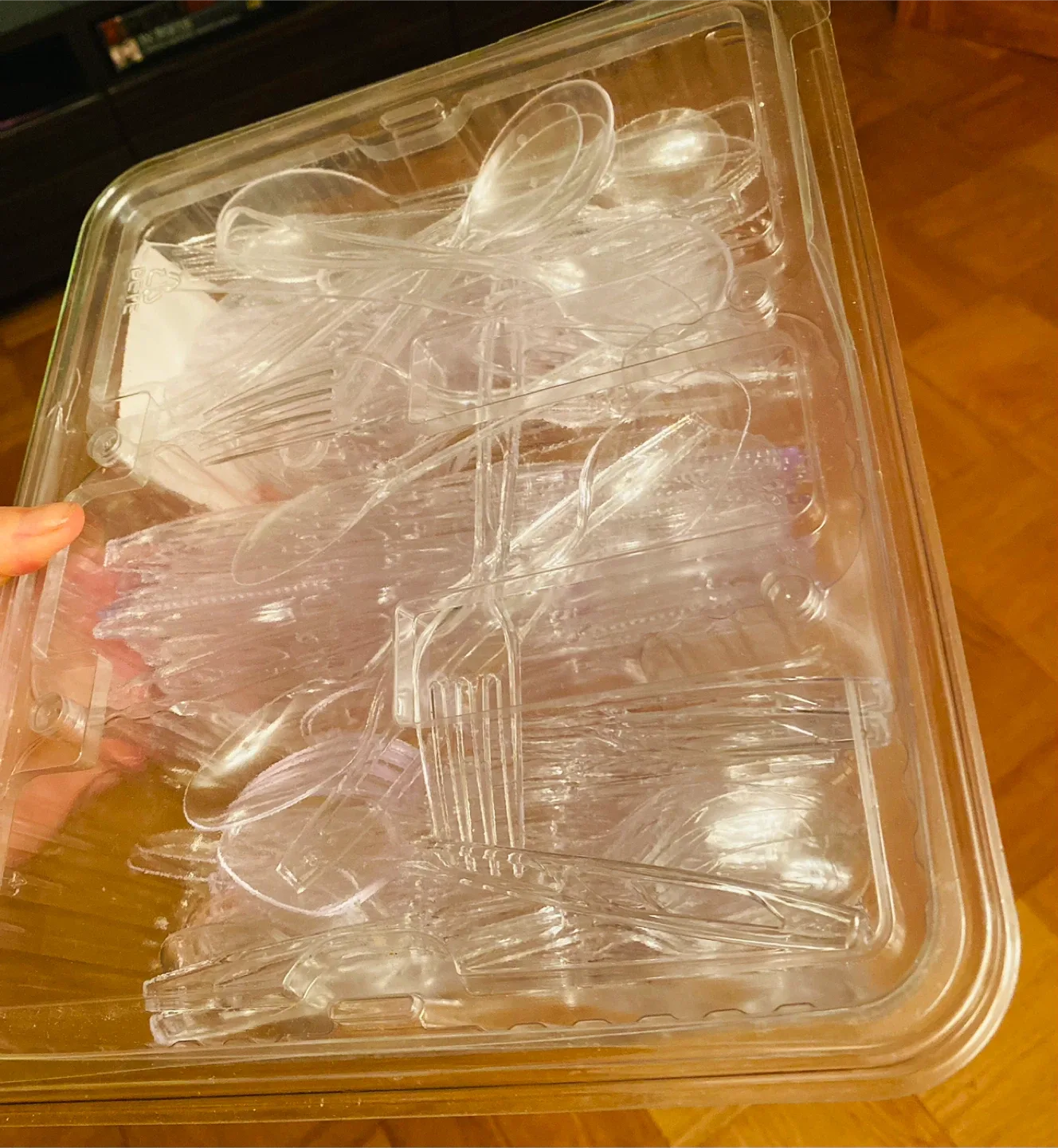 Diamond Entertaining Premium Strength Full Size Dinnerware image indicator(2)