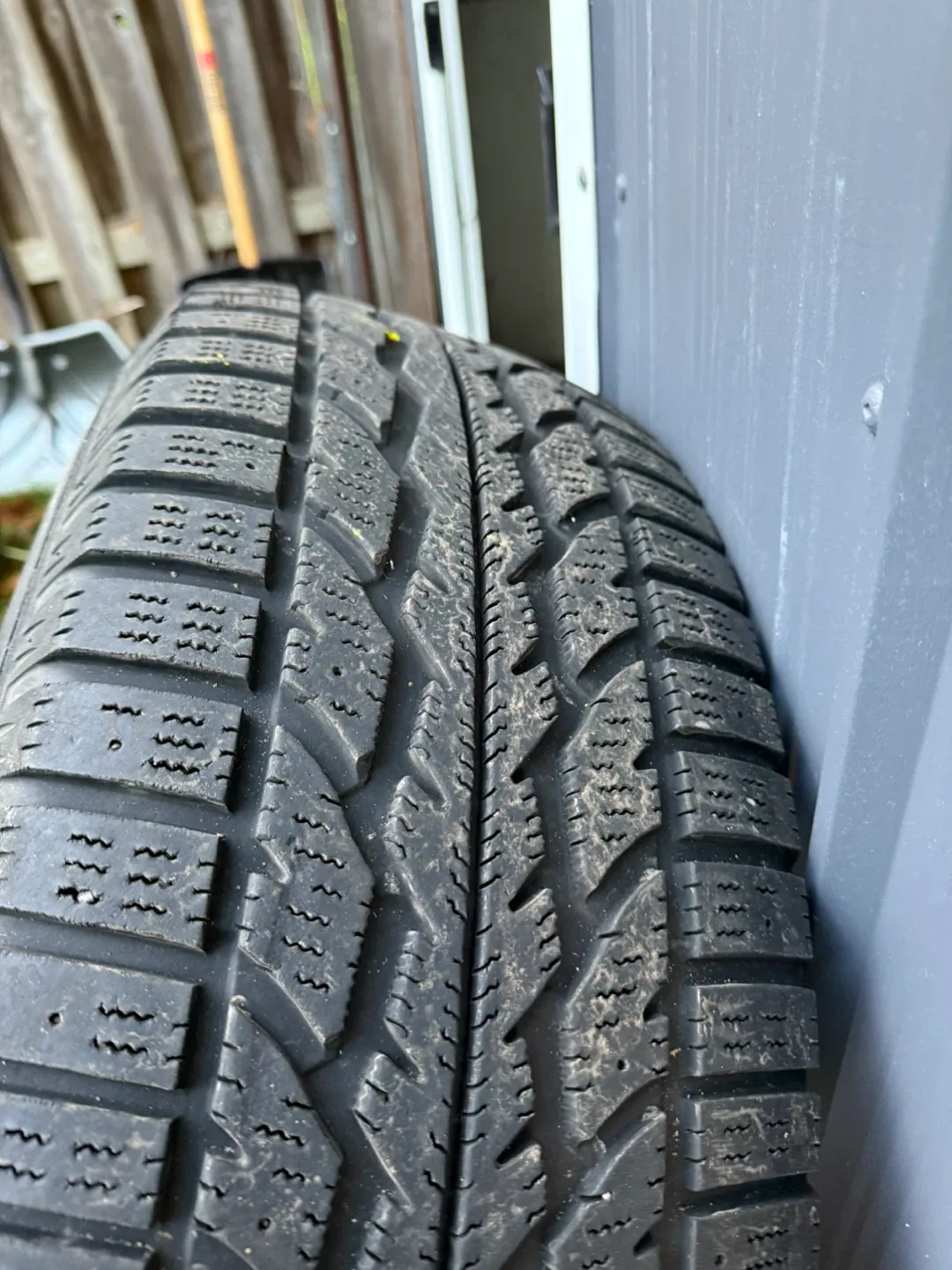 265/70R17 Winterforce 2 Tire image indicator(6)