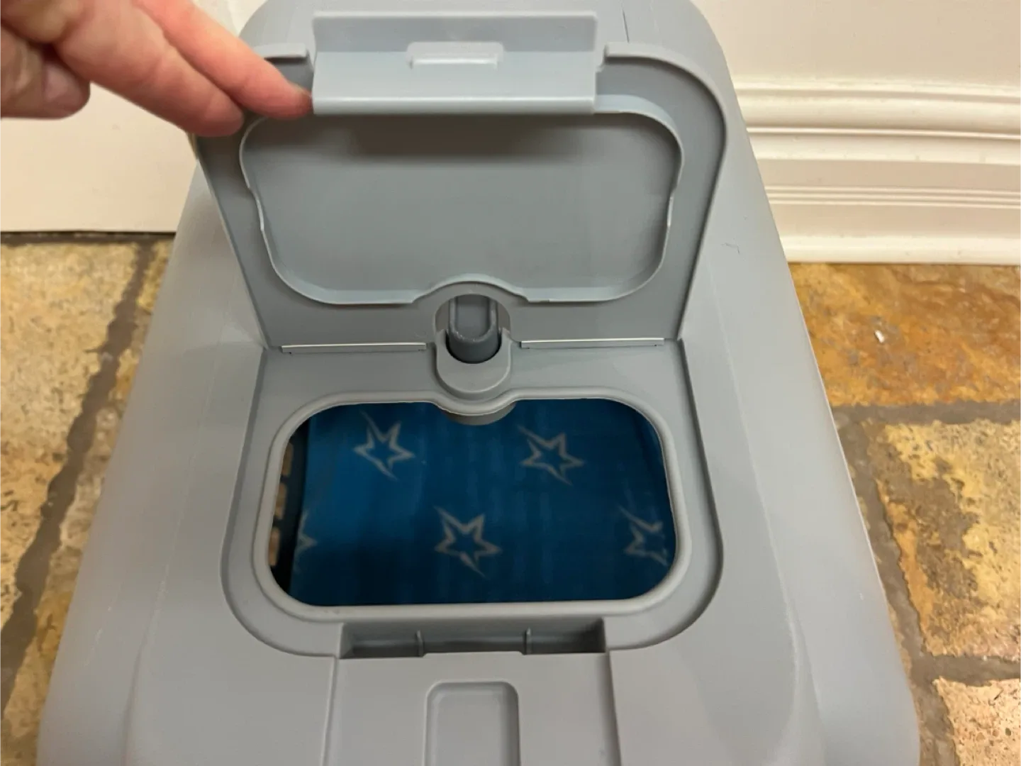 XS Dog Crate or Large Cat Carrier - Airplane Approved image indicator(6)