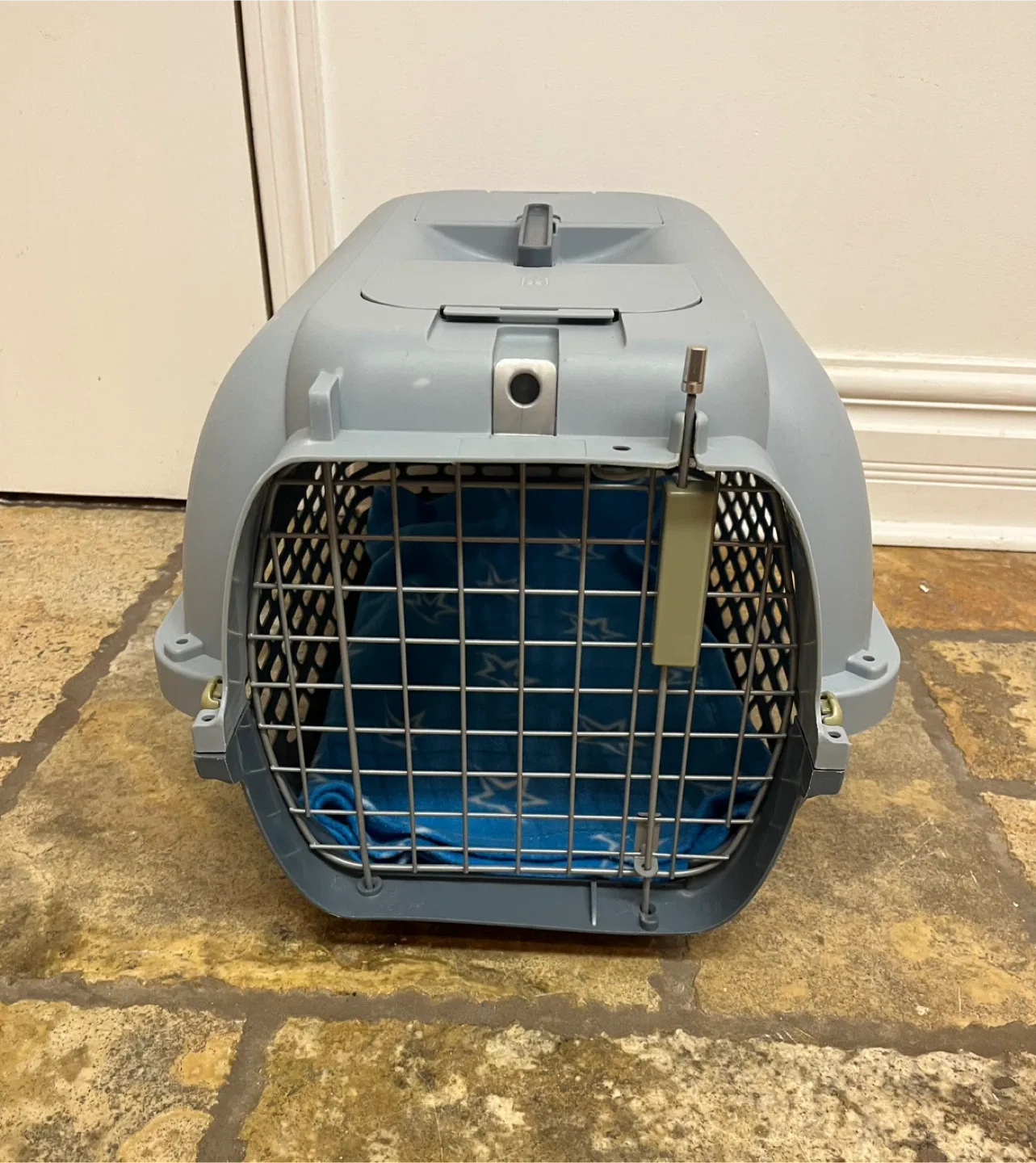 XS Dog Crate or Large Cat Carrier - Airplane Approved